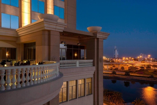 Sheraton Mall of the Emirates Hotel, Dubai image 9